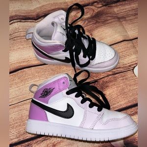 Nike air Jordan 1 mid barely grape